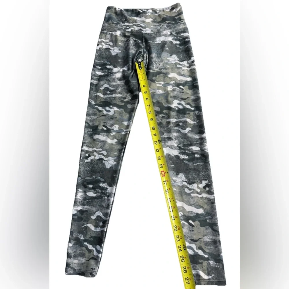 Onzie Flow Camo High Rise Leggings S/M